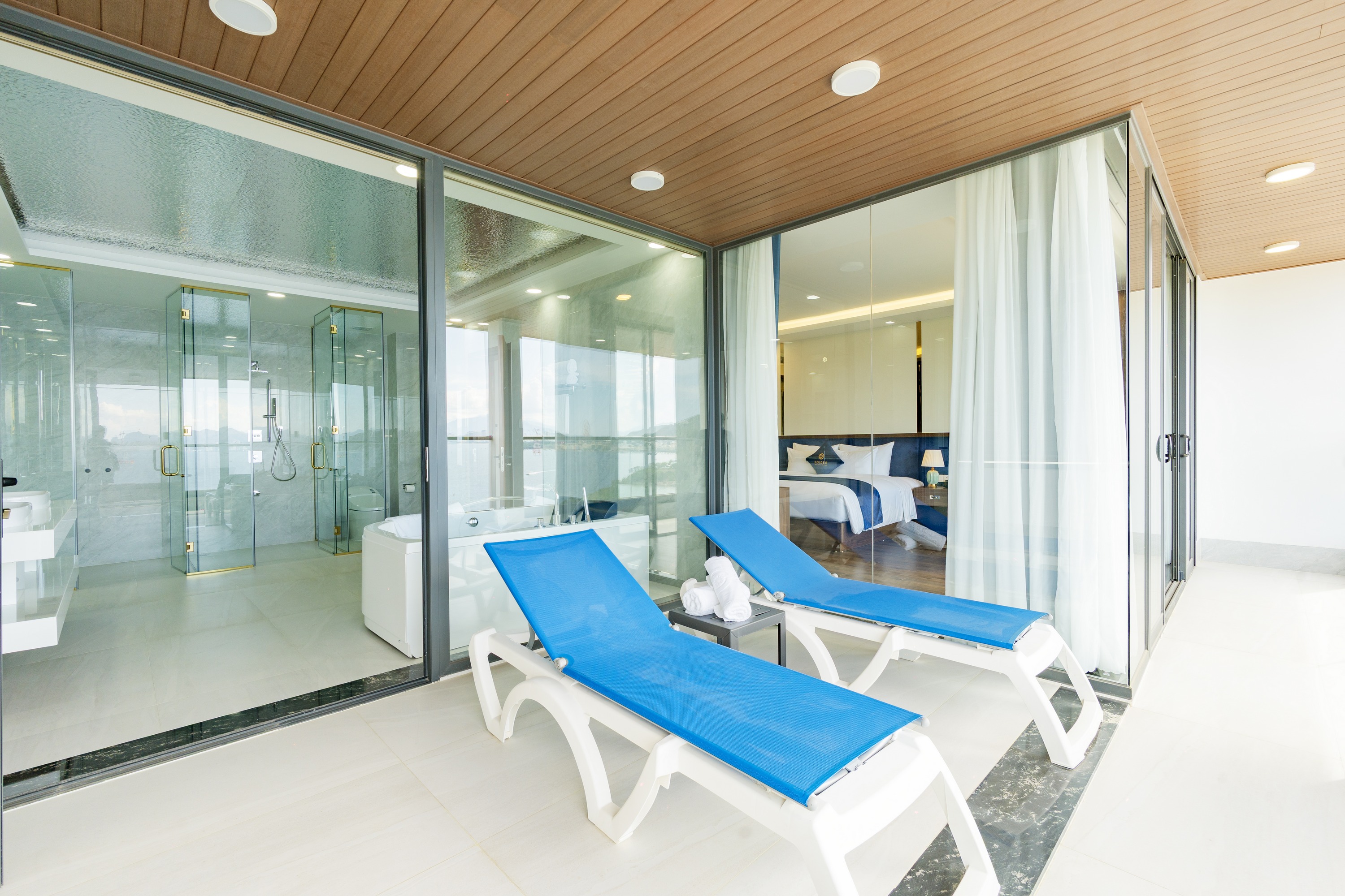 Presidential Ocean Suite Room